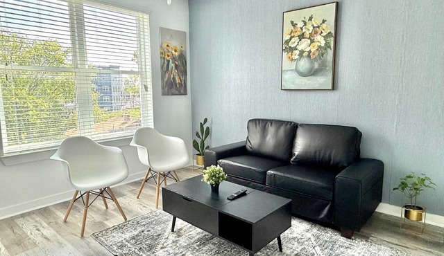 New ATL 1B1B Condo with Washer Dryer 525Pkwy310