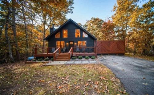 New Cabin in Mtn Community Hot Tub Fire Pit
