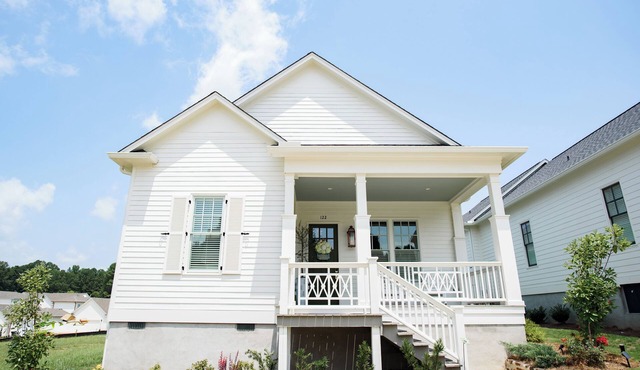 New construction Shotgun Home within walking distance to Historic Oxford Square