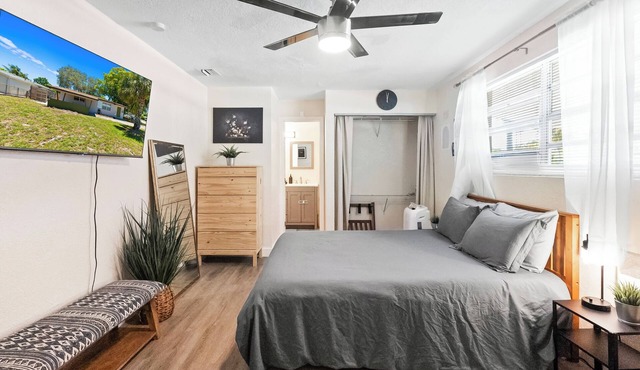 New Listing! Chic Queen Suite Near Beach & Dining