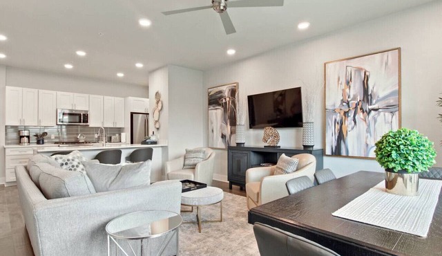 New Luxurious & Beautiful! - 2br/2ba w/Pool!