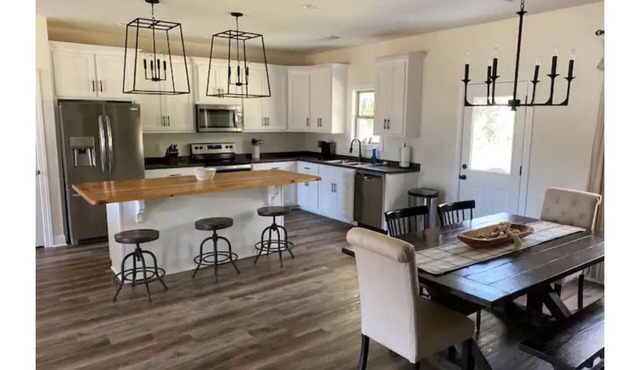 *New* Modern Charm in the heart of West Tupelo