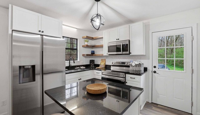 NEW! Modern McDonald Ranch Serene Wooded Escape