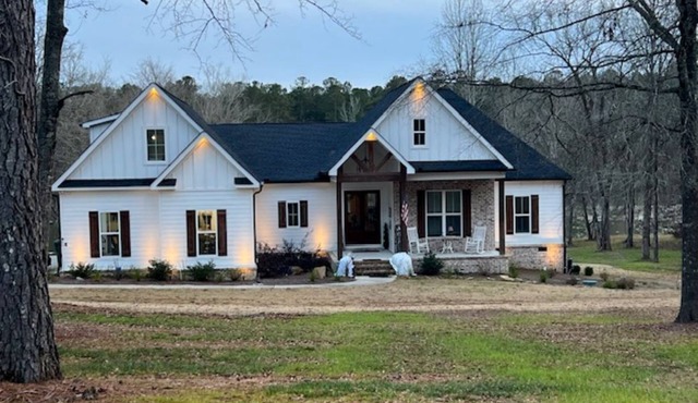 New to market - modern farm house Masters rental