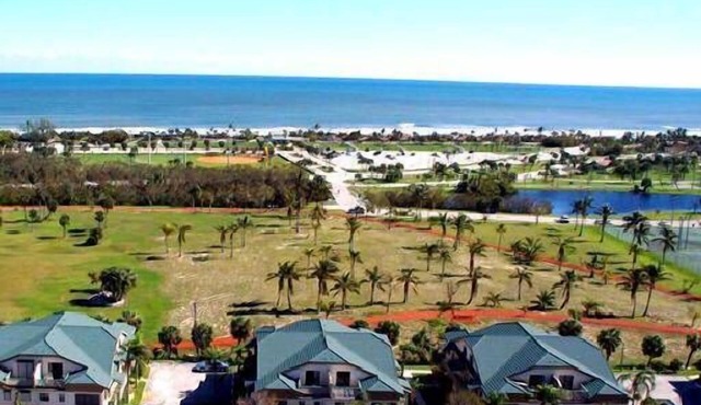 Newly updated Jupiter Retreat Walk to beach, shops 3 BR 2.5 Ba