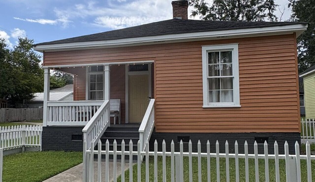 Oak Bungalow in Midtown