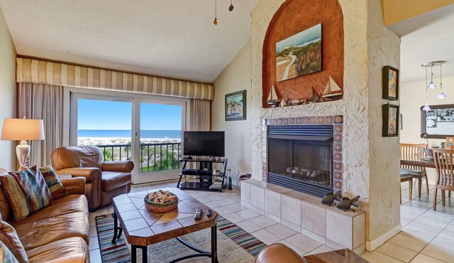 Oceanfront 2 Bedroom/2 Bath Windsong