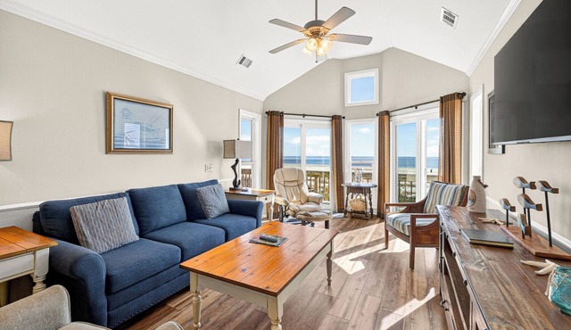 Oceanfront 2br/2ba Pup-friendly Beach Cottage!