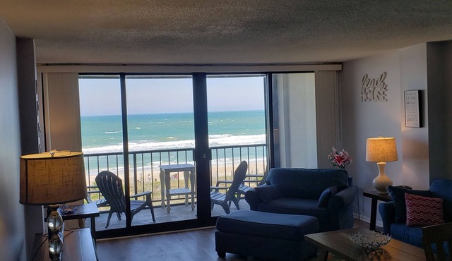 Oceanfront condo with amazing sunset views 2 bdrm 2 bath condo