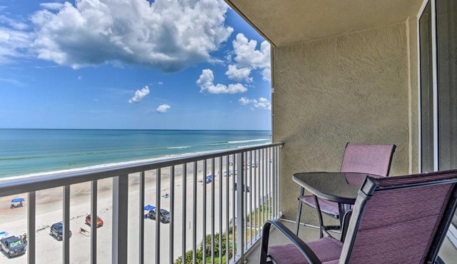 Oceanfront Daytona Beach Studio w/Balcony