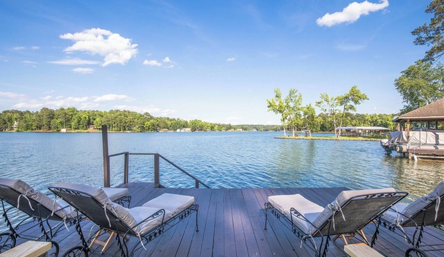Off The Hook at Lake Martin