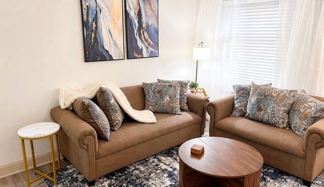 Ola's Retreat offering luxury accommodations in Monroeville, Alabama.