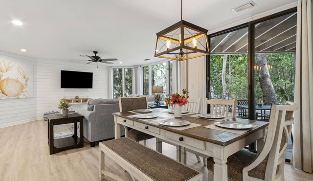 Omni AIP Poolside One-Story Villa, 8-Min Walk to Beach, Wagon & Chairs Included!