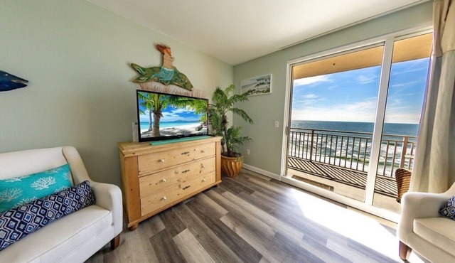 On the Beach, Best Resort in PCB,Family Friendly,8 Floor, Beach Chairs Included