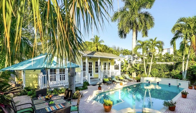 Palm Ridge House Pool and Cabana Near Beach