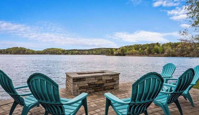 Paradise Point on Lake Keowee!