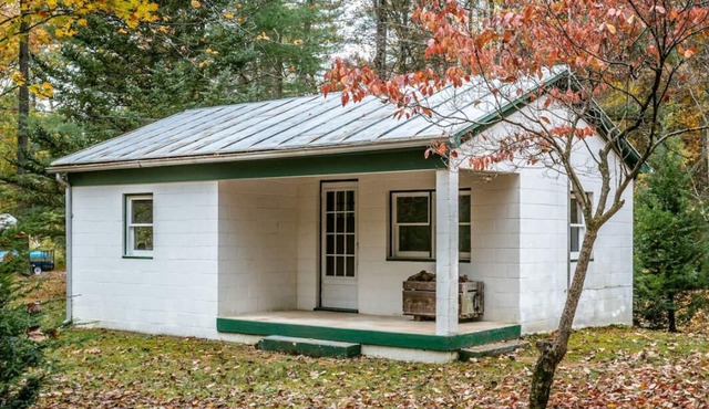 Payne Cabin- Ultimate Glamping Experience