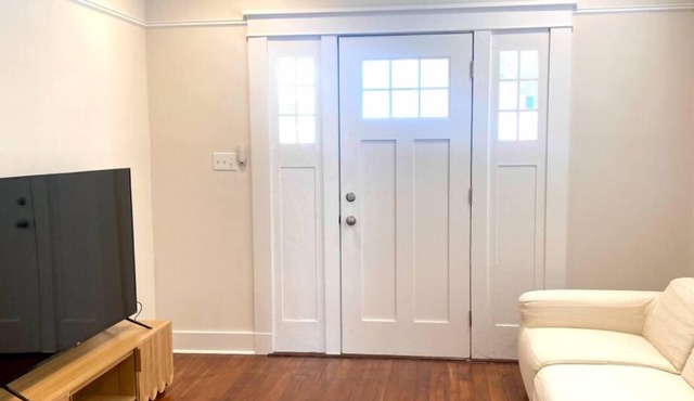 Peaceful & Charming 2-bed cottage 5 min away from French Qtr