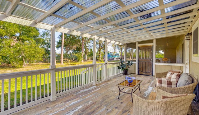 Peaceful Loxahatchee Apartment w/Covered Porch