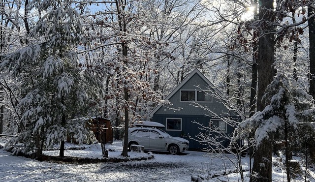 Peaceful Mountain Chalet and Garden House on six acres minutes from Bryce Resort