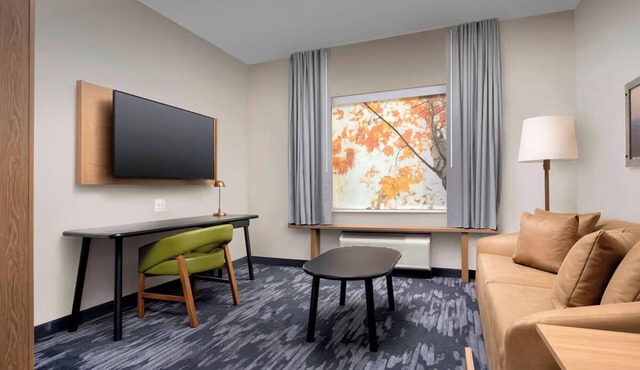 Peaceful Stay w/3 Executive Suite Near CityPlace Doral | Free Breakfast