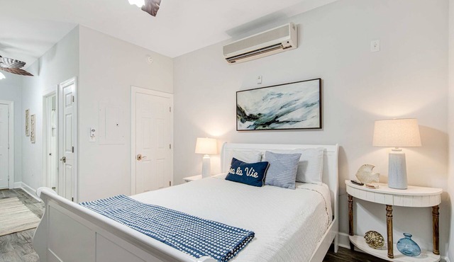 Peaceful studio with pool, convenient kitchenette, beach access & WiFi