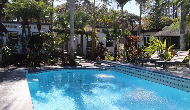 Perfect 1-bedroom villa with AC in wonderful West Tampa near Tampa Bay Downs