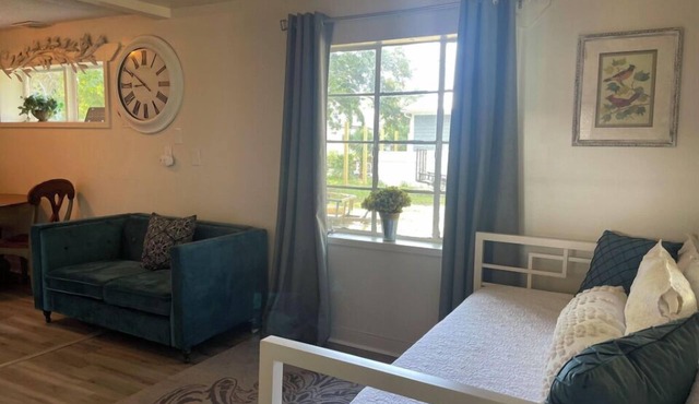 Perfect Beach Location Great Monthly rate