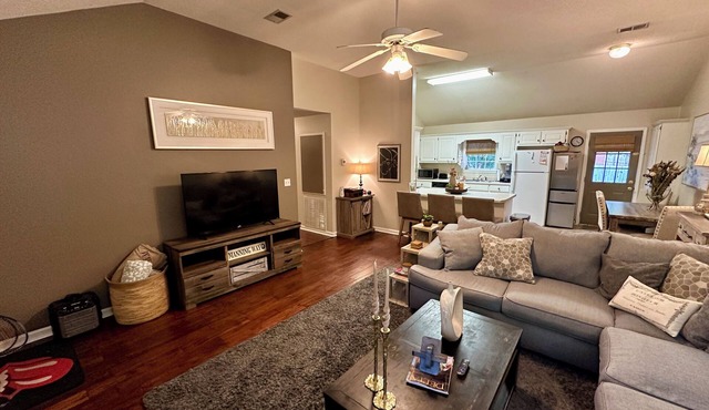 Perfect for all Ole Miss functions. 3 bedroom home just off of Old Taylor Road