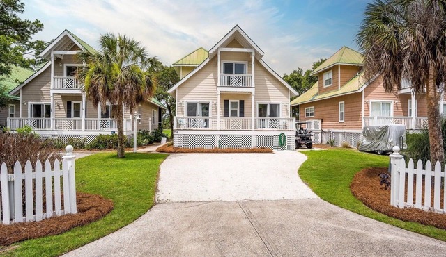 Pet Friendly, 6-seat Golf Cart included - 39 Davis Love
