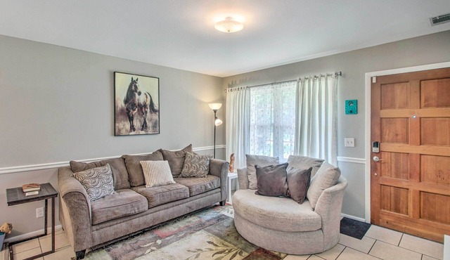 Pet-Friendly Brunswick Retreat w/Gas Grill!
