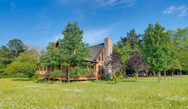 Pet-Friendly Jefferson Home Near Lake O’ the Pines