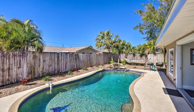 Pet-Friendly Merritt Island Home w/Heated Pool