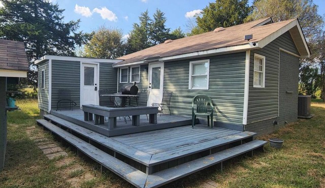 Pickwick Getaway in the Groves 7th NT Free!