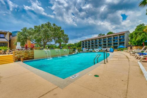 Pool & Beach! Lagoon-View Island Club Resort Condo