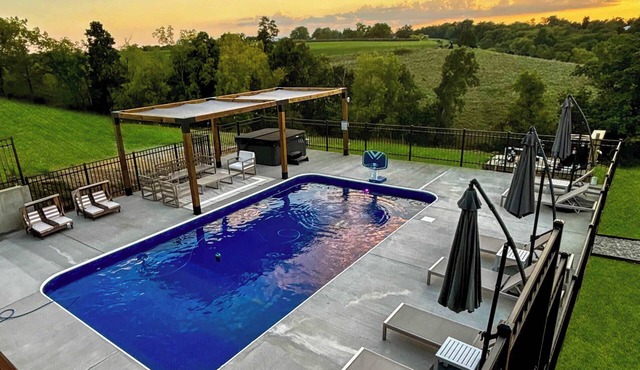 Pool | Hot Tub | Game Room | Fire Pit | Playground