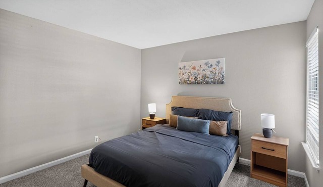 Preakness: Cozy 2BR Retreat