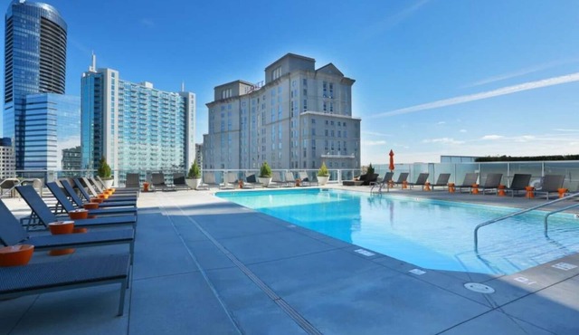Prime Downtown Atlanta Condo with Luxury Amenities