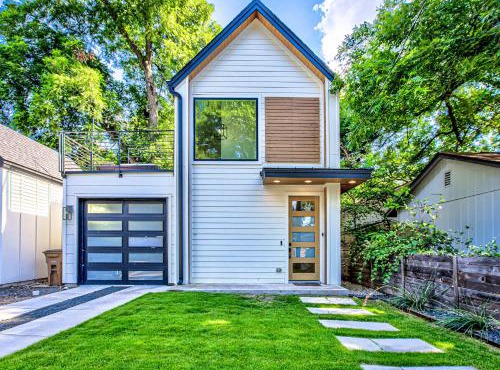 Private Backyard Short & Long Stays in East ATX