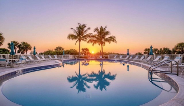 Private Beach | Bayside Corner Unit | Walk to Turtle Beach | 2 Heated Pools | Dog Friendly!
