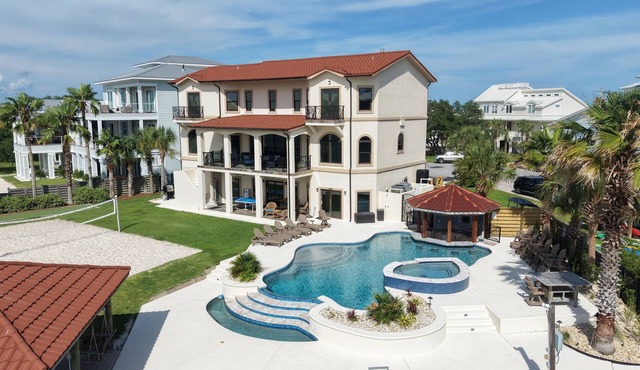 PRIVATE OASIS - HEATED POOL/SPA, PRIVATE BEACH ACCESS, BAY with DOCK, GAME ROOM!