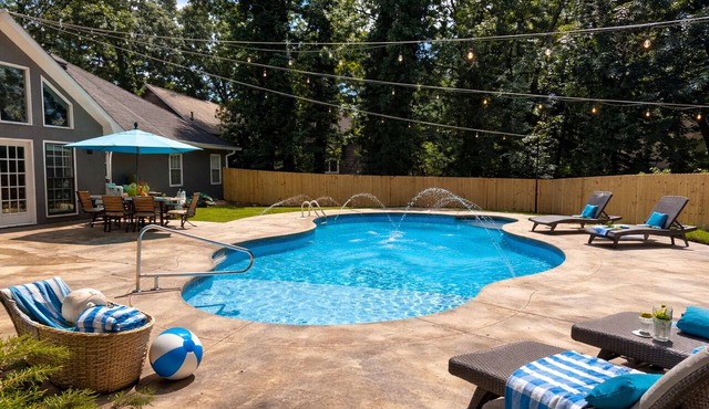 Private Pool Near Atlanta Furry Friends Welcome!