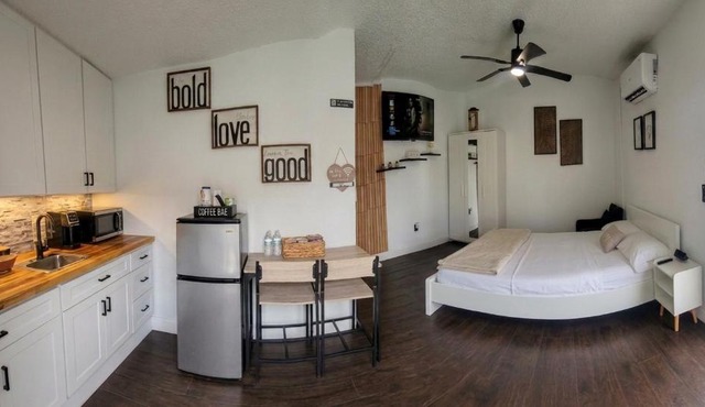 Private Suite Independent Entrance, All Amenities