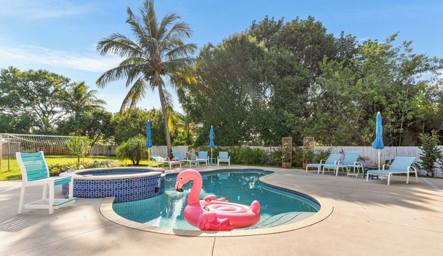 Private Villa | Heated Pool + Hot Tub + Sleeps 20