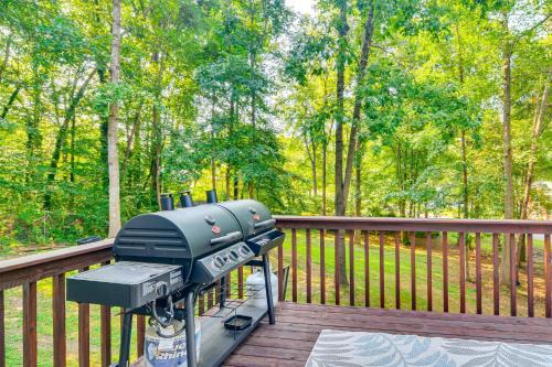 Private Yard & Deck: High Point Home Base!