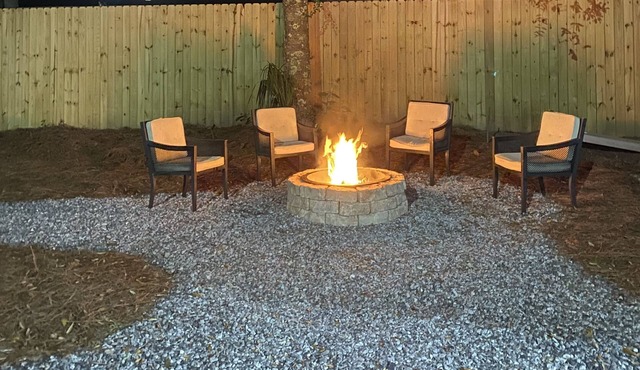 Private1958 Beach Cottage completely renovated Old Florida Charm & Hot Tub
