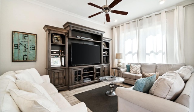 Prominence 30A - Coastal Comfort - Pet Friendly - Golf Cart, 4 Bikes, 2 Pools