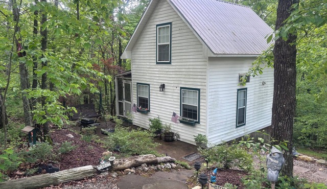 Quaint Cottage Getaway