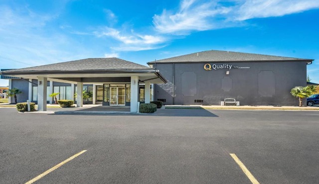 Quality Inn Little Rock on I-30 Near Littlerock airport