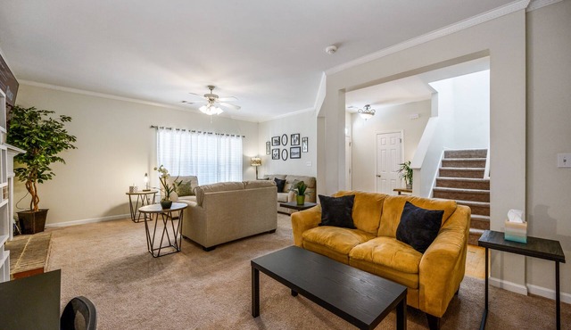 Quiet 3BR Near Parks & Lakes - 5% & 10% Deals